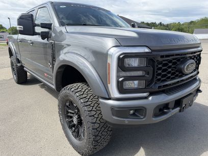 New 2026 Ford F250 Lariat w/ Black Appearance Package