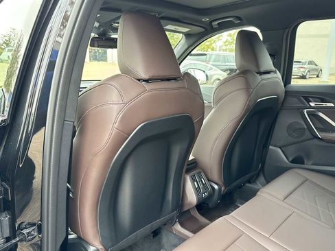 Used 2025 BMW X1 xDrive28i w/ M Sport Package image 16
