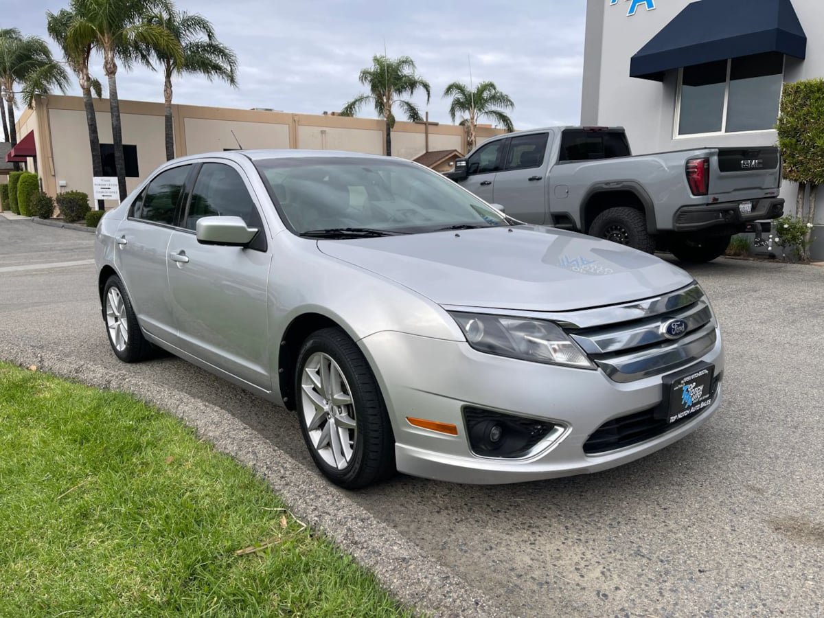 Used 2012 Ford Fusion SEL FWD image 3