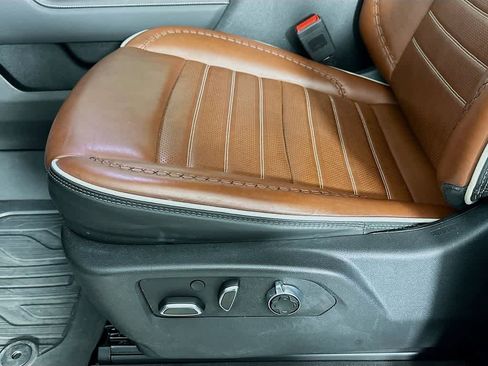 Used 2024 GMC Sierra 2500 Denali Ultimate image 32