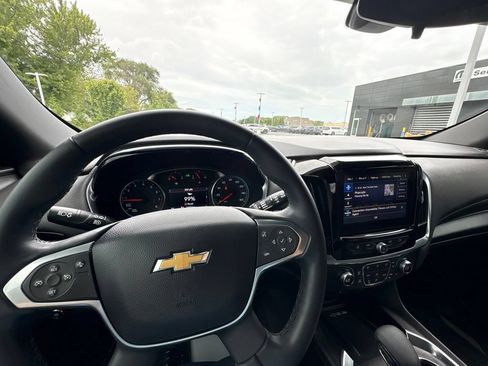 Used 2023 Chevrolet Traverse LT FWD image 27