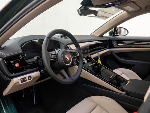 New 2026 Porsche Panamera 4 image 14