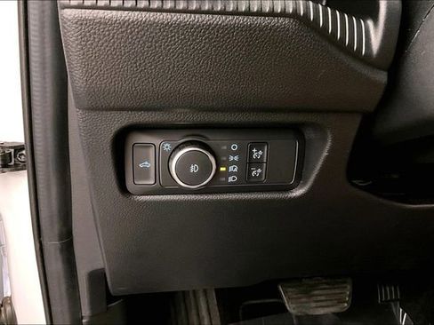 Used 2025 Ford Ranger Lariat w/ FX4 Off-Road Package image 40