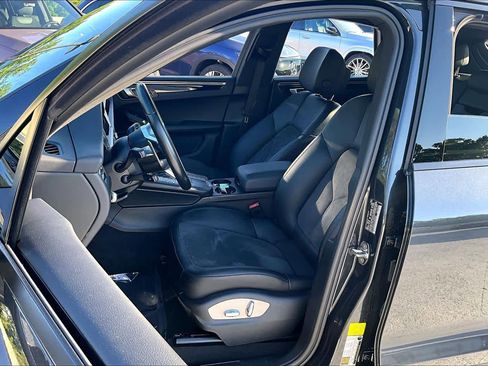 Used 2021 Porsche Macan image 8