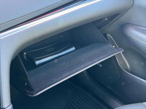 Used 2024 Cadillac XT6 Luxury image 35