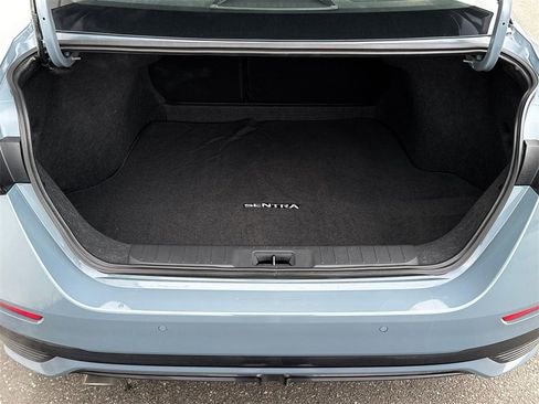 Used 2025 Nissan Sentra SR w/ SR Premium Package image 23