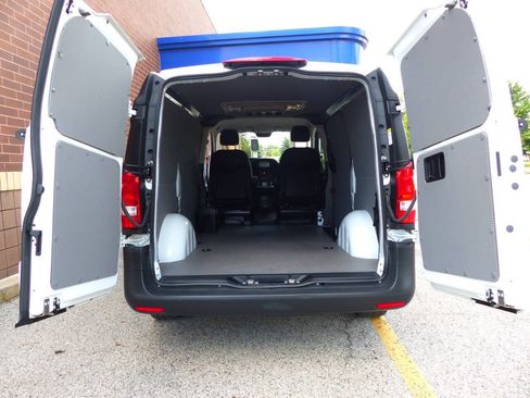 Used 2022 Mercedes-Benz Metris image 35
