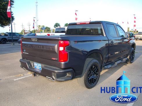 Used 2022 Chevrolet Silverado 1500 RST AWD/4WD image 5