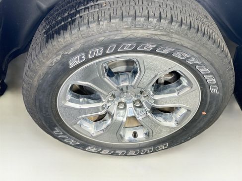 Used 2023 RAM 1500 Big Horn AWD/4WD image 30