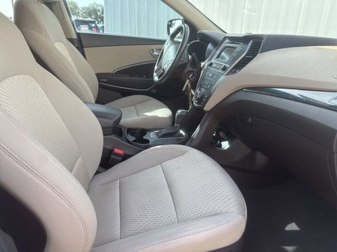 Used 2018 Hyundai Santa Fe Sport image 21