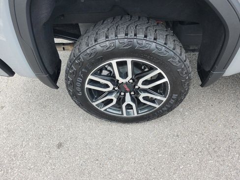 Certified 2025 GMC Sierra 1500 AT4 w/ AT4 Premium Package AWD/4WD image 6