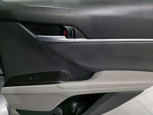 Used 2023 Toyota Camry LE w/ Convenience Package image 12