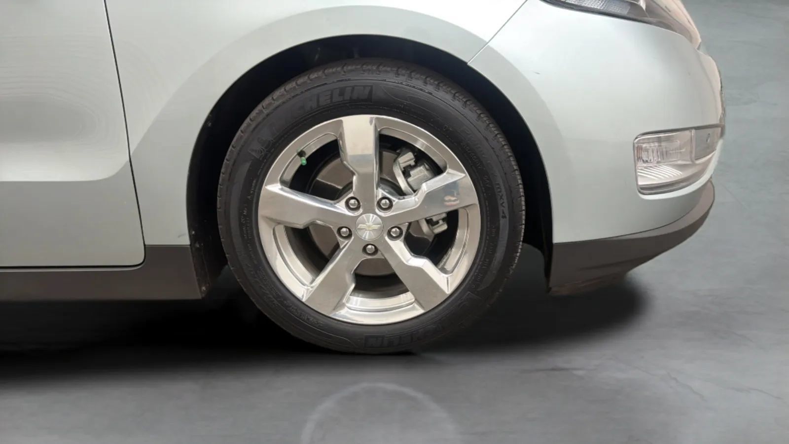 Used 2012 Chevrolet Volt Premium w/ Premium Trim Package FWD image 24