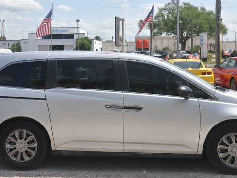Used 2014 Honda Odyssey LX image 10