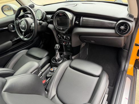 Used 2018 MINI Cooper S image 18