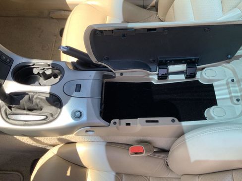 Used 2005 Chevrolet Corvette Coupe w/ Preferred Equipment Group RWD image 38