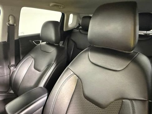 Used 2022 Jeep Compass Latitude w/ Convenience Group AWD/4WD image 31