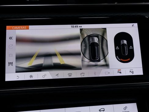 Used 2019 Land Rover Range Rover Velar R-Dynamic SE image 18