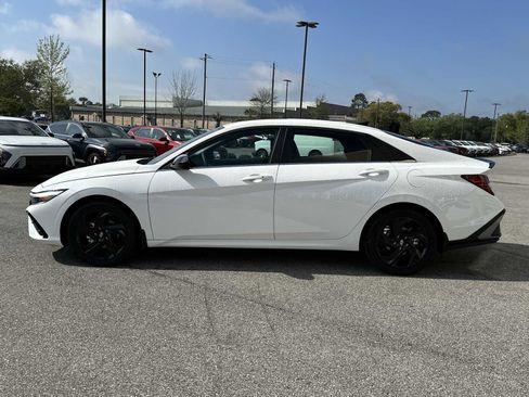 New 2026 Hyundai Elantra SEL Sport Premium FWD image 4
