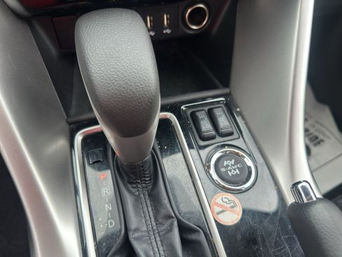 Used 2024 Mitsubishi Eclipse Cross LE AWD/4WD image 27