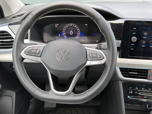 New 2026 Volkswagen Taos SE FWD image 13