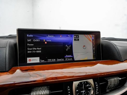 Used 2019 Lexus LX 570 4WD w/ Luxury Package image 23