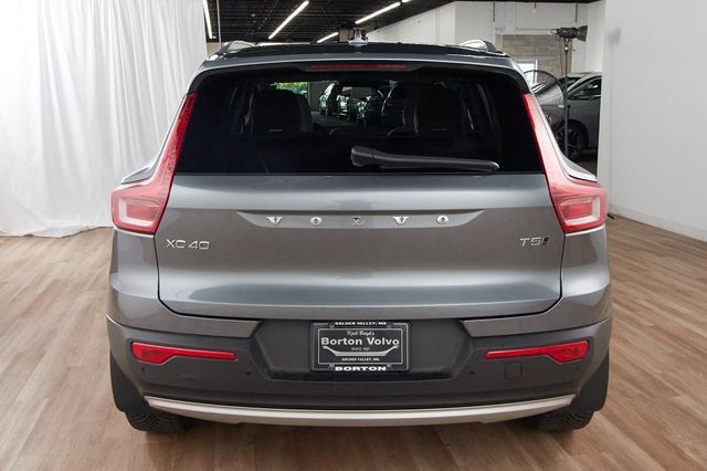Used 2019 Volvo XC40 T5 Momentum AWD/4WD image 4