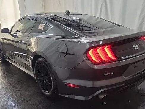 Used 2020 Ford Mustang Coupe RWD image 3