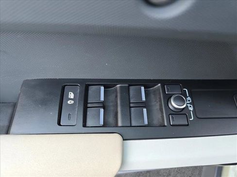 Certified 2022 Land Rover Defender 110 S image 27