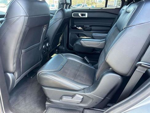 Used 2022 Ford Explorer ST w/ ST Street Pack AWD/4WD image 12
