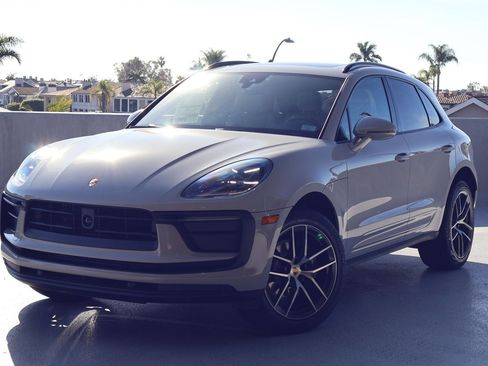 New 2026 Porsche Macan image 1