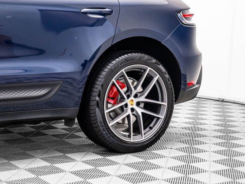 Certified 2022 Porsche Macan S image 37