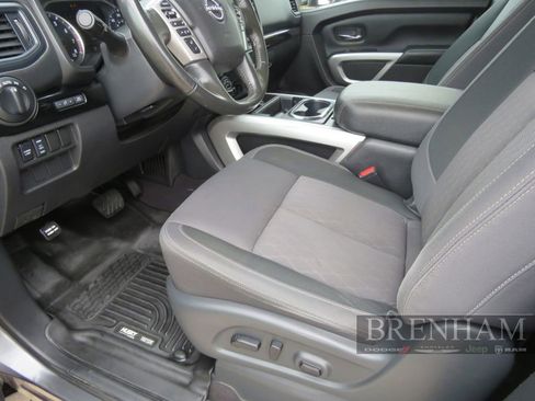 Used 2023 Nissan Titan SV w/ SV Convenience Package image 14