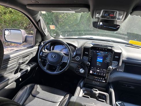 Used 2023 RAM 1500 Limited w/ Body Color Bumper Group image 33