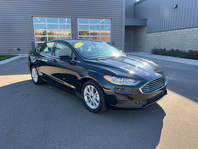 Used 2020 Ford Fusion SE FWD image 3