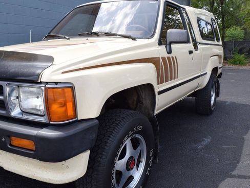 Used 1988 Toyota Pickup SR5 image 4
