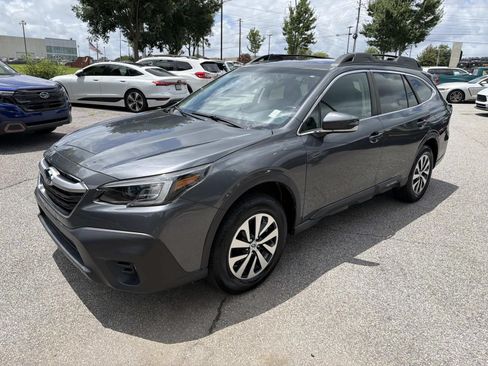 Used 2020 Subaru Outback Premium w/ Popular Package #1 AWD/4WD image 3