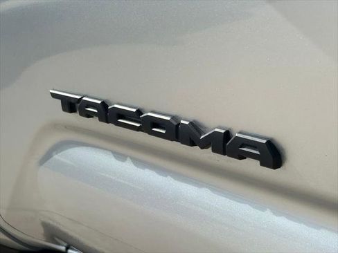 Certified 2022 Toyota Tacoma SR5 image 16