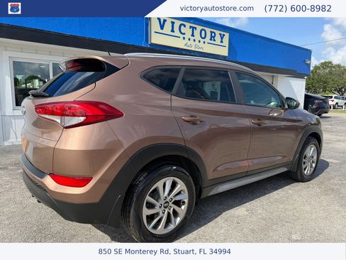 Used 2017 Hyundai Tucson SE w/ SE Popular Package 02 FWD image 3