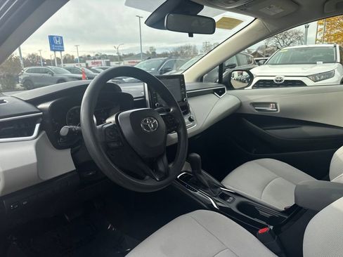 Used 2020 Toyota Corolla LE image 13