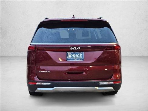 Used 2024 Kia Carnival SX image 6