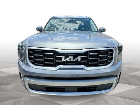 Certified 2024 Kia Telluride S FWD image 3