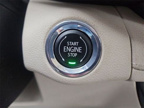 Used 2023 Buick Envision Avenir image 17