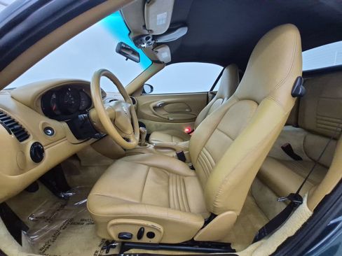 Used 2004 Porsche 911 Carrera RWD image 5