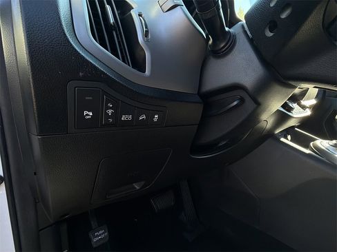 Used 2016 Kia Sportage EX w/ EX Premium Package image 21