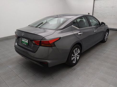 Used 2025 Nissan Altima 2.5 S FWD image 9