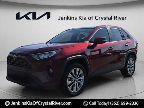 Used 2021 Toyota RAV4 XLE Premium FWD image 16