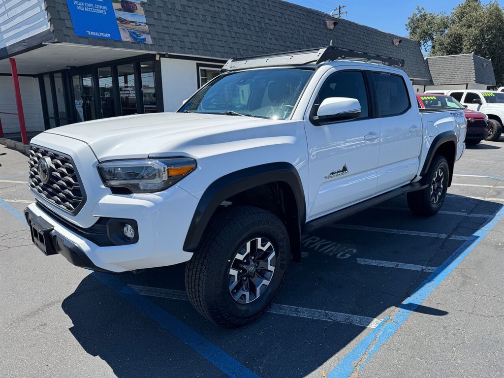 Used 2021 Toyota Tacoma TRD Off-Road w/ Technology Package AWD/4WD image 1