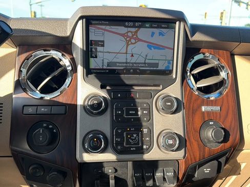 Used 2015 Ford F250 Lariat w/ Lariat Ultimate Package AWD/4WD image 94