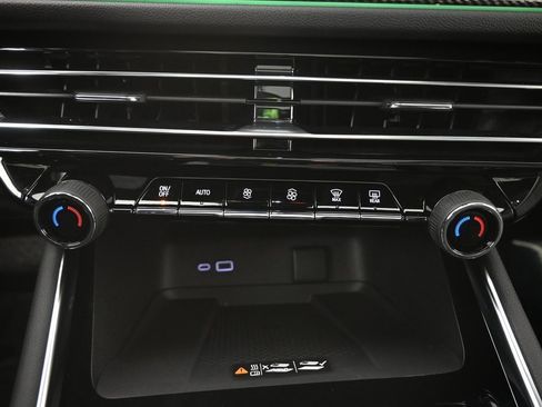 New 2026 Chevrolet Traverse High Country image 29